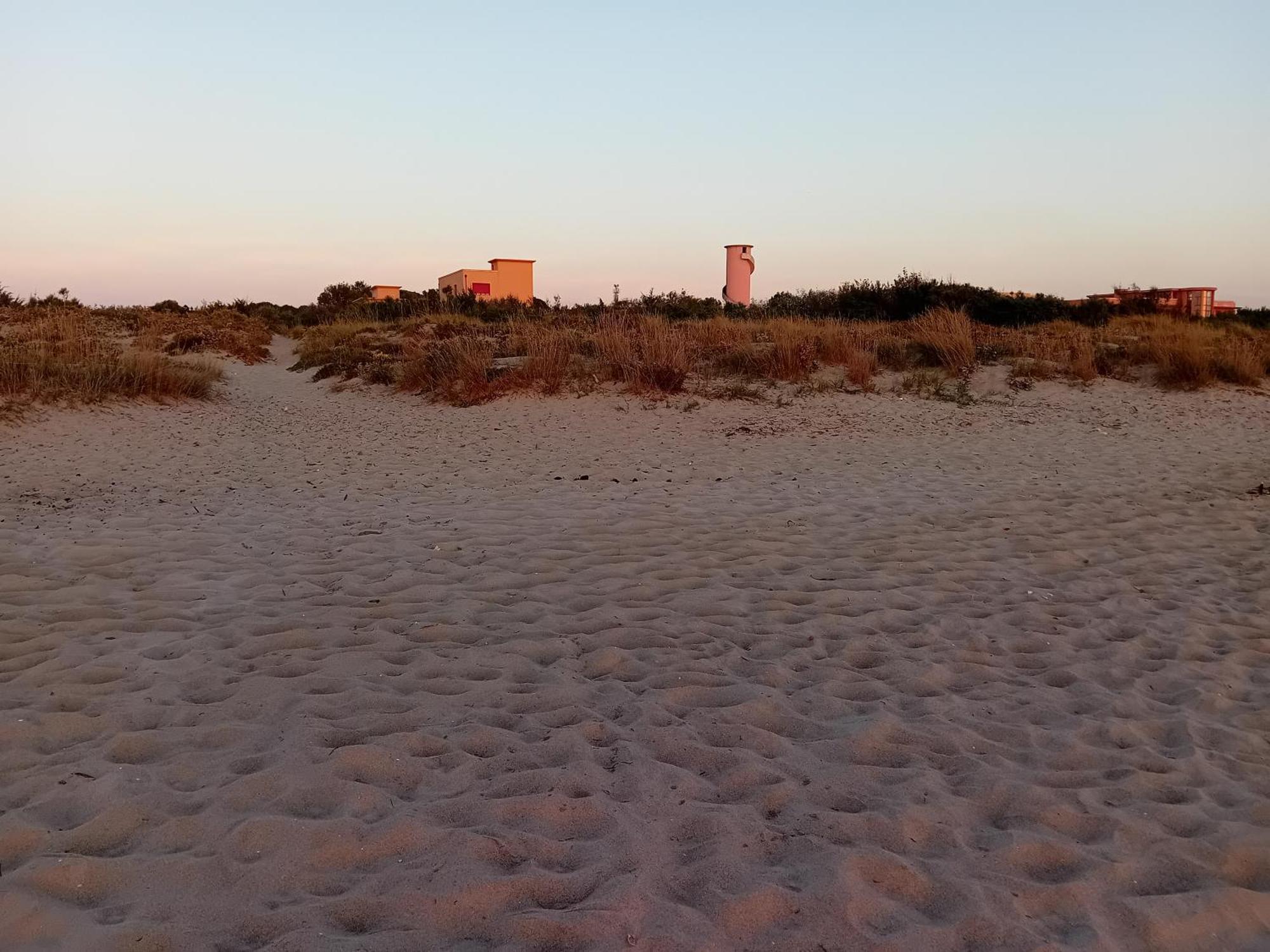Accesso Diretto Sul Mare Maredilucecala Apartment Calambrone Luaran gambar